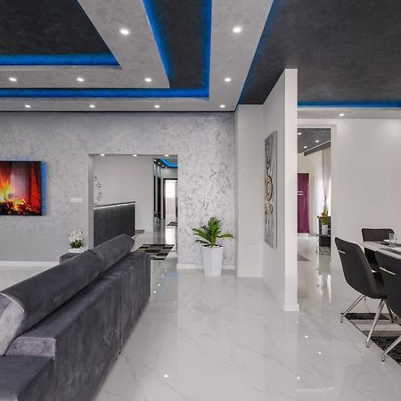 Complex Villa White พูลา ภายนอก รูปภาพ