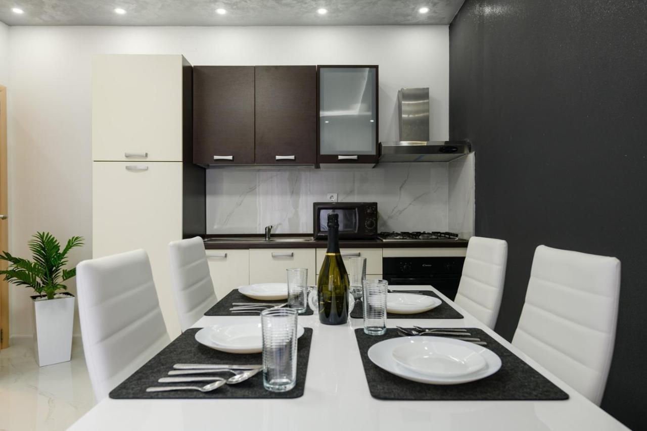Complex Villa White พูลา ภายนอก รูปภาพ