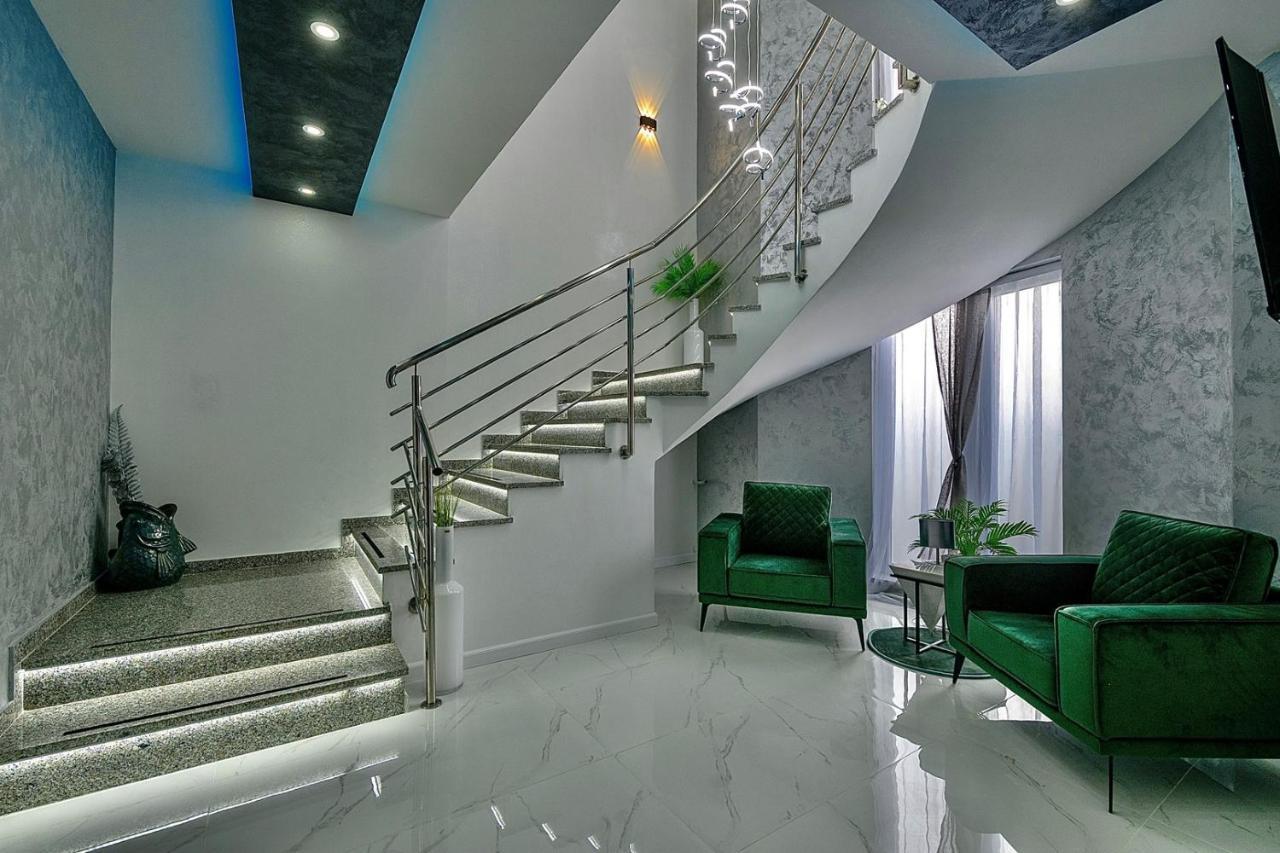Complex Villa White พูลา ภายนอก รูปภาพ