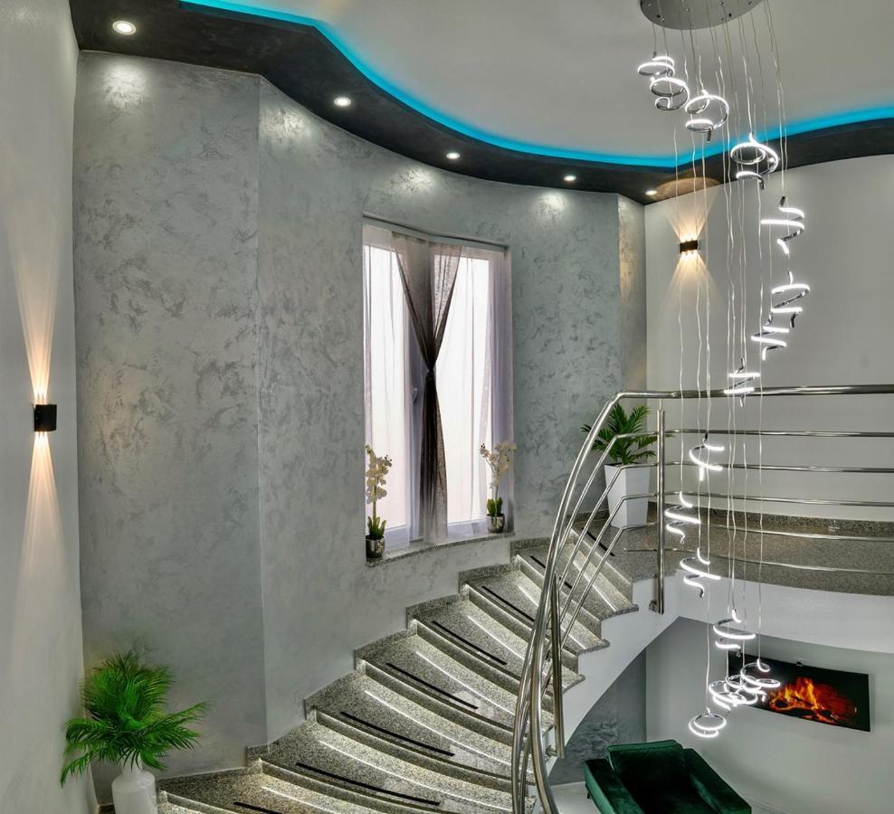 Complex Villa White พูลา ภายนอก รูปภาพ
